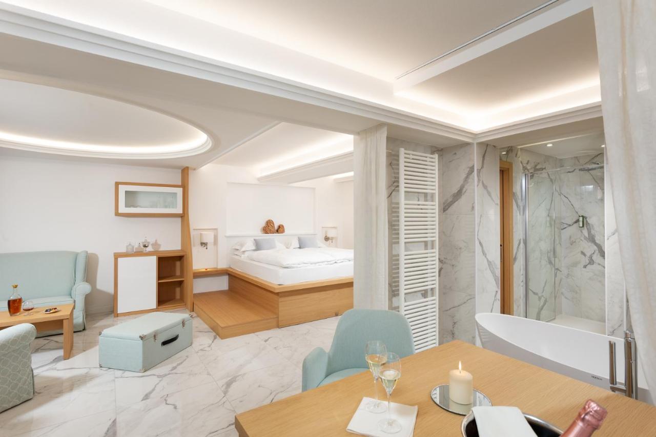 Hotel Pareda Канацеї Екстер'єр фото