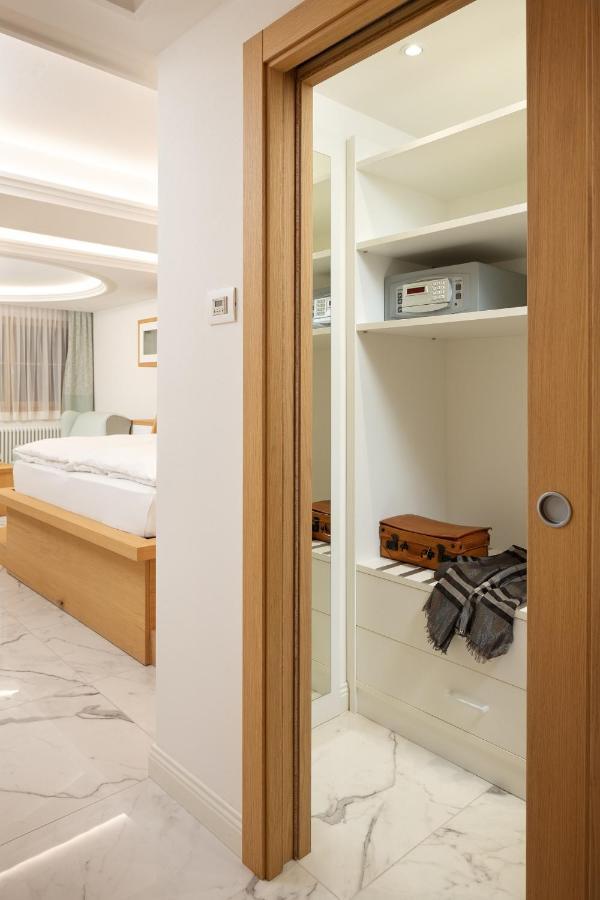 Hotel Pareda Канацеї Екстер'єр фото