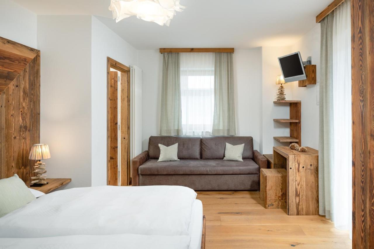 Hotel Pareda Канацеї Екстер'єр фото