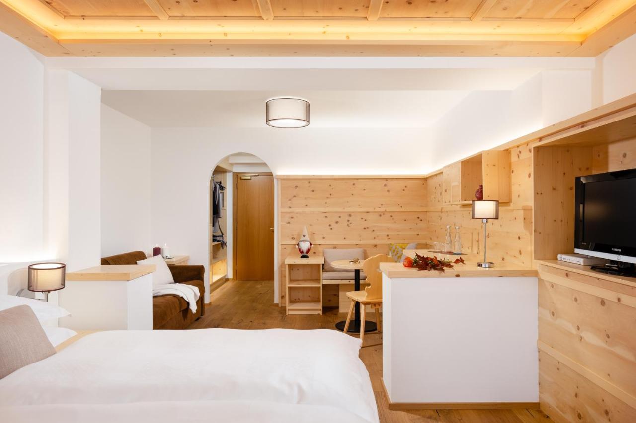 Hotel Pareda Канацеї Екстер'єр фото