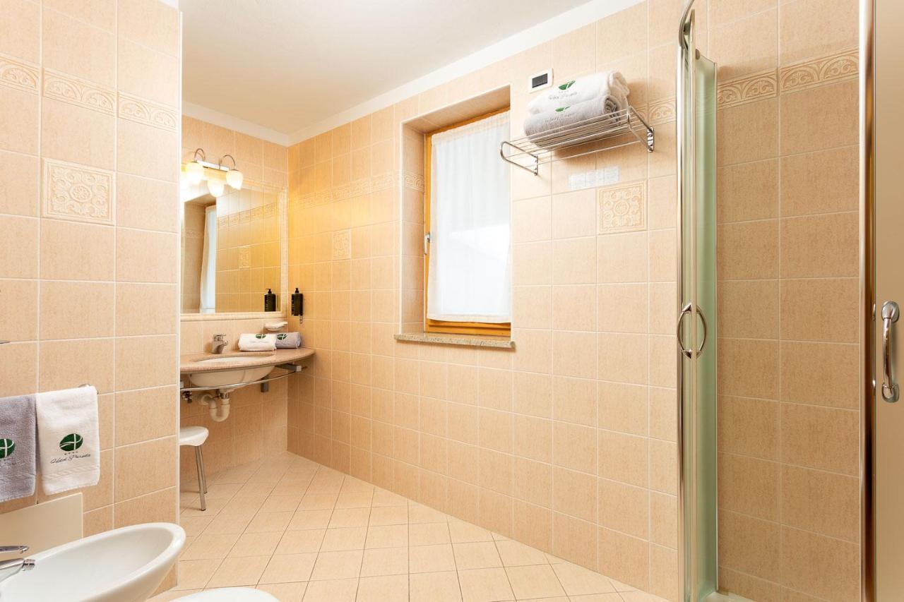 Hotel Pareda Канацеї Екстер'єр фото