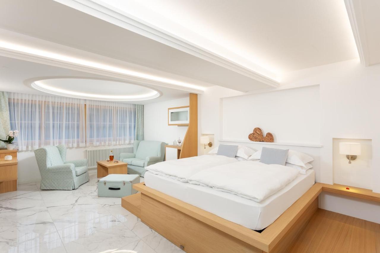 Hotel Pareda Канацеї Екстер'єр фото