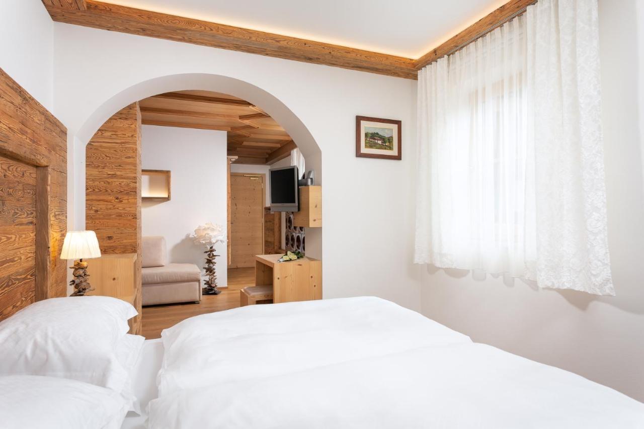Hotel Pareda Канацеї Екстер'єр фото