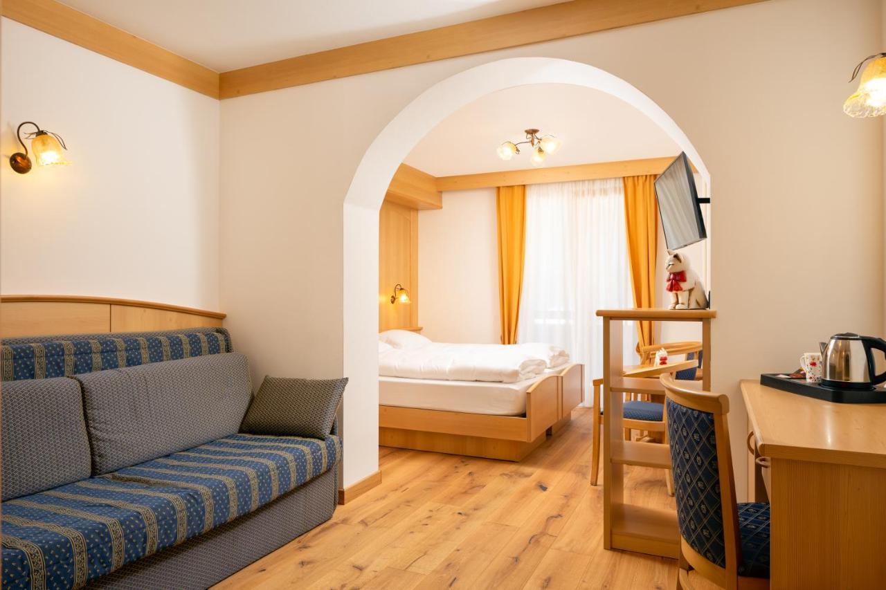 Hotel Pareda Канацеї Екстер'єр фото