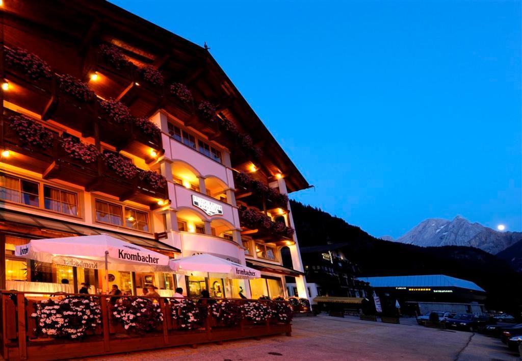 Hotel Pareda Канацеї Екстер'єр фото