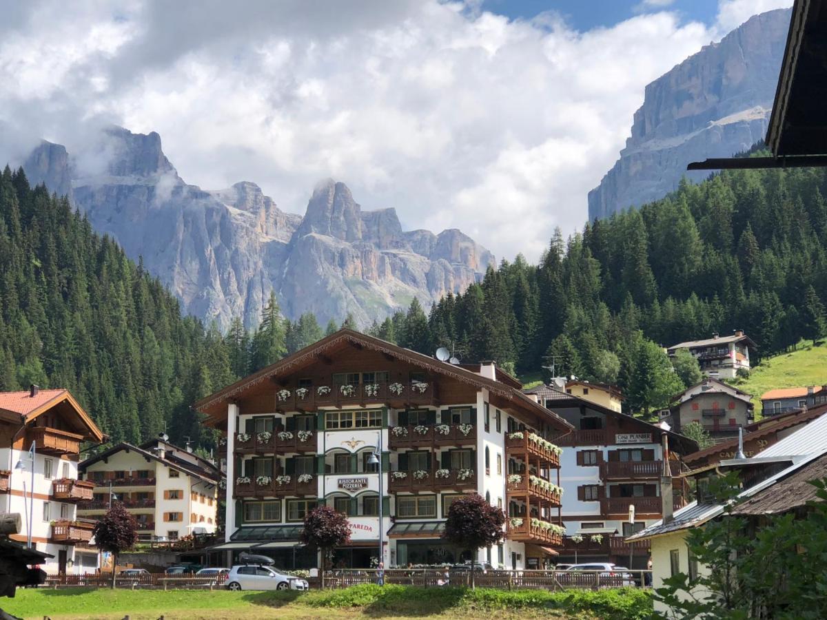 Hotel Pareda Канацеї Екстер'єр фото
